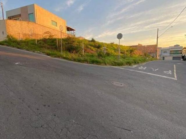 Lote Semiplano de 809 m² no Bairro Liberdade | Vista Privilegiada