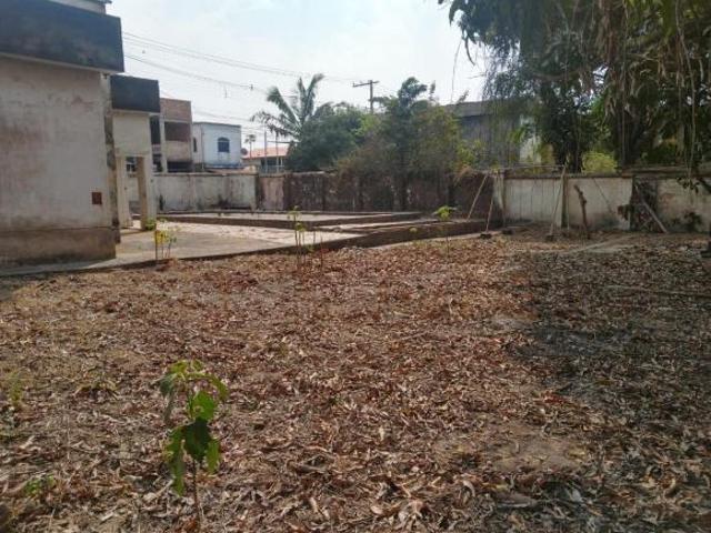 Lote / Terreno com 1 quarto à venda em Contagem, no bairro Santa Terezinha