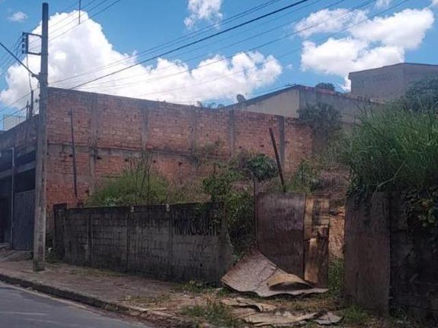 Lote / Terreno com 1 quarto à venda em Belo Horizonte, no bairro Vila Cloris