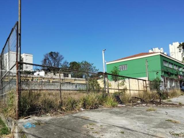 Lote / Terreno com 1 quarto à venda em São Paulo, no bairro Butanta