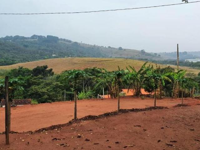 Lote / Terreno com 1 quarto à venda em Varginha, no bairro Centro