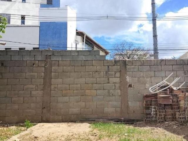 Lote / Terreno com 2 quartos à venda em Sabará, no bairro Vila Bom Retiro