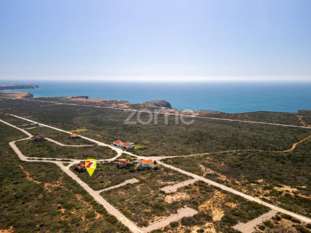 Lote terreno com 350 m² Sagres