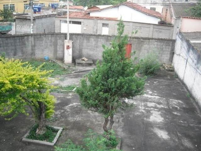 Lote / Terreno com 3 quartos à venda em Contagem, no bairro Eldorado