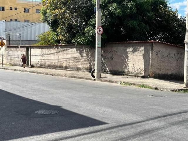 Lote / Terreno com 4 quartos à venda em Belo Horizonte, no bairro Glória