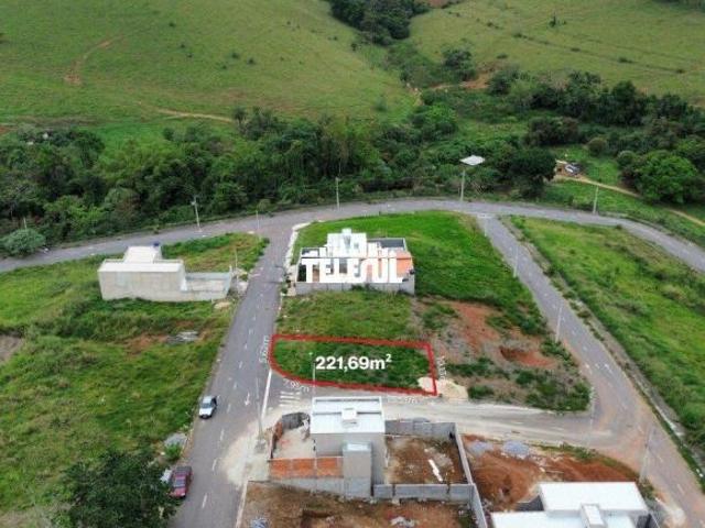 Lote / Terreno à venda em Varginha, no bairro Jardim Bouganville