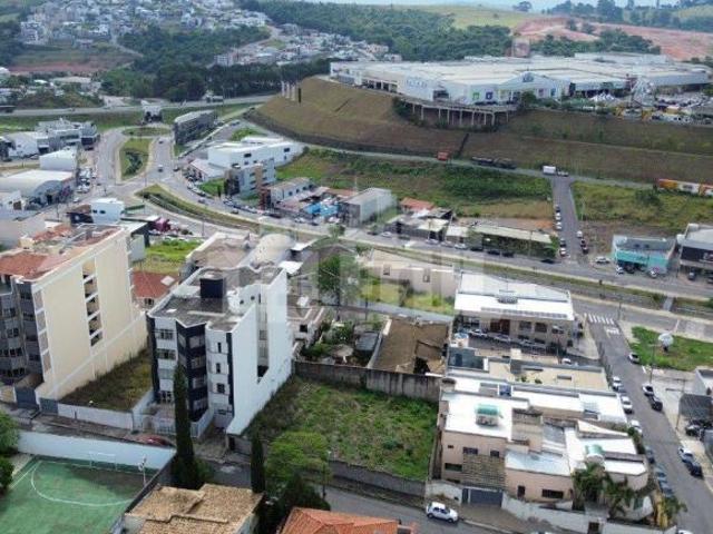 Lote / Terreno à venda em Varginha, no bairro Santa Luiza