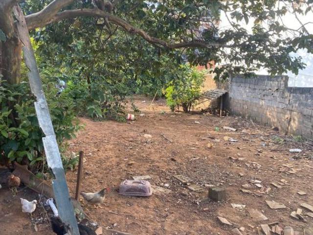 Lote / Terreno à venda em Varginha, no bairro Três Bicas