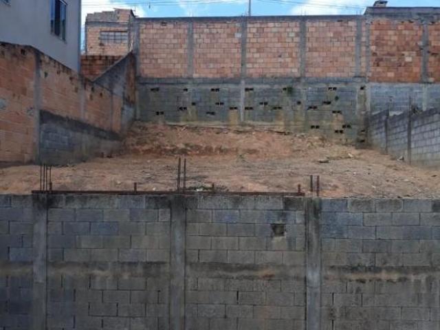 Lote / Terreno à venda em Vespasiano, no bairro Gávea