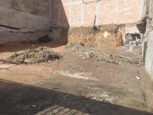 Lote / Terreno à venda em Belo Horizonte, no bairro Goiânia