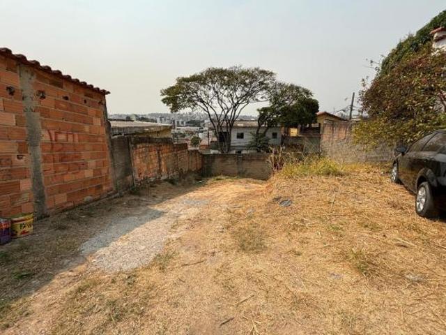 Lote / Terreno à venda em Belo Horizonte, no bairro Gloria