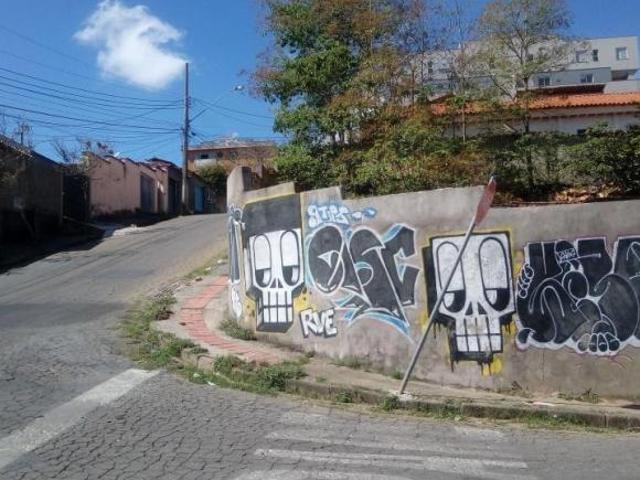 Lote / Terreno à venda em Belo Horizonte, no bairro Esplanada