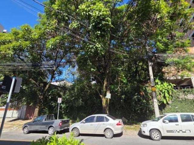 Lote / Terreno à venda em Belo Horizonte, no bairro Ouro Preto