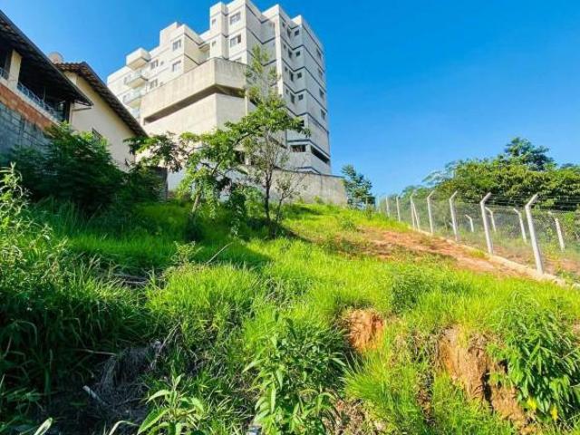 Lote / Terreno à venda em Belo Horizonte, no bairro Manacás