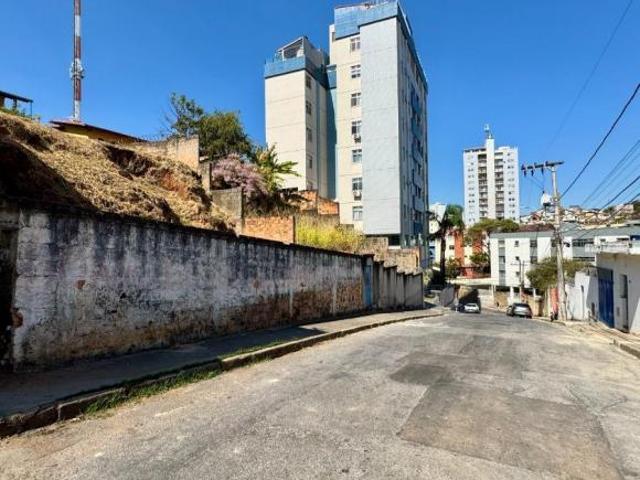 Lote / Terreno à venda em Belo Horizonte, no bairro Nova Floresta