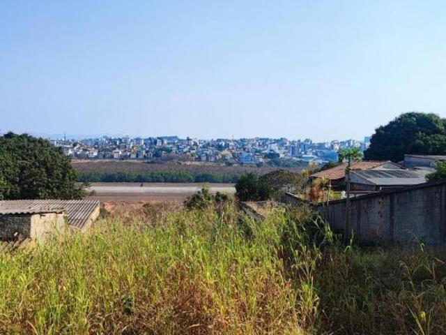 Lote / Terreno à venda em Belo Horizonte, no bairro São Bernardo