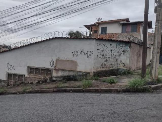 Lote / Terreno à venda em Belo Horizonte, no bairro Santa Cruz
