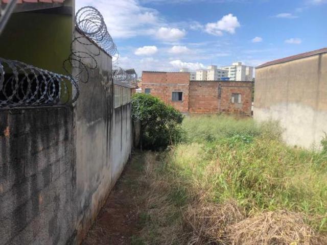 Lote / Terreno à venda em Belo Horizonte, no bairro Santa Terezinha
