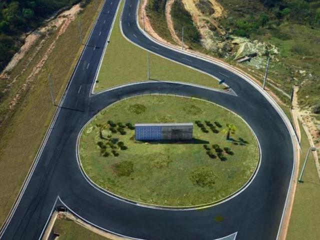 Lote / Terreno à venda em Betim, no bairro Santa Cruz