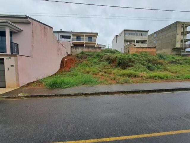 Lote / Terreno à venda em Borda Da Mata, no bairro Centro
