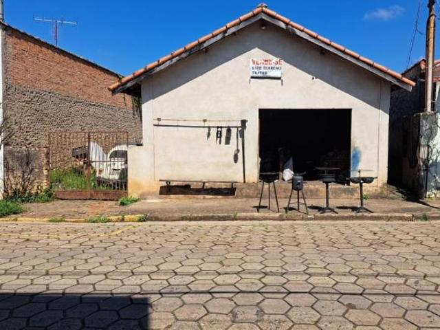Lote / Terreno à venda em Borda Da Mata, no bairro Centro