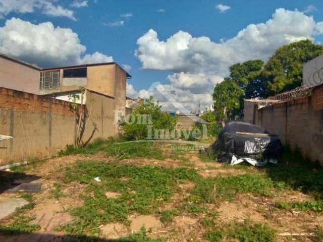 Lote / Terreno à venda em Campo Belo, no bairro Arnaldos