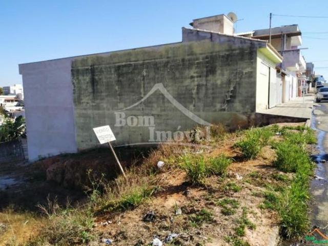 Lote / Terreno à venda em Campo Belo, no bairro Bairro Floresta