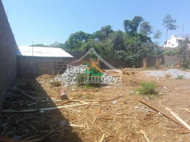 Lote / Terreno à venda em Campo Belo, no bairro Centenário