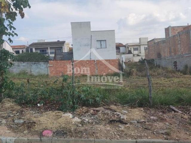 Lote / Terreno à venda em Campo Belo, no bairro Jardim Aeroporto