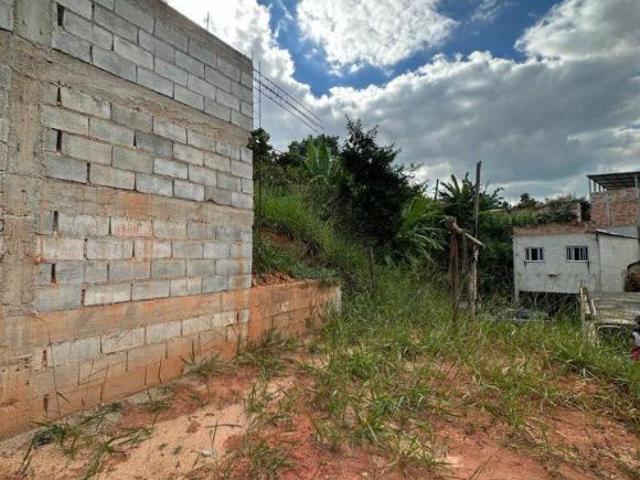 Lote / Terreno à venda em Contagem, no bairro Colonial