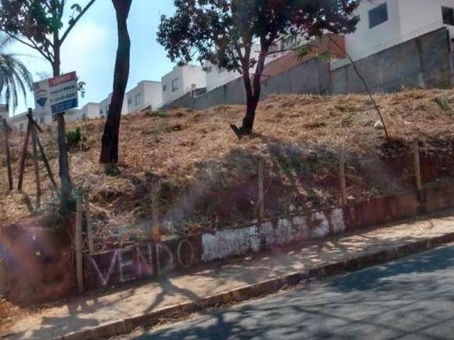 Lote / Terreno à venda em Contagem, no bairro Chácaras Cotia