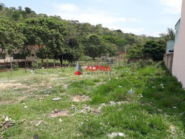 Lote / Terreno à venda em Ibirité, no bairro Aparecida