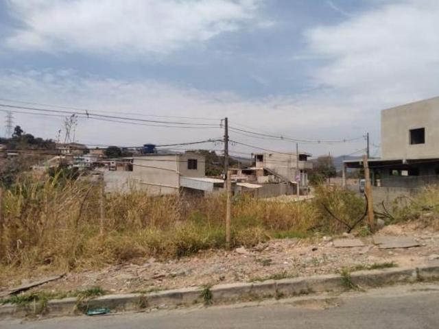 Lote / Terreno à venda em Ibirité, no bairro Serra Dourada