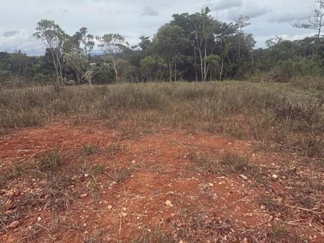 Lote / Terreno à venda em Itabirito, no bairro Itaubira