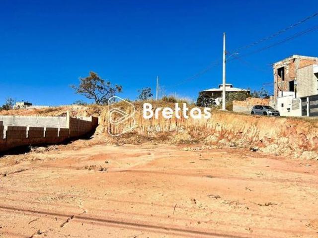 Lote / Terreno à venda em Lavras, no bairro Alta Villa Lavras