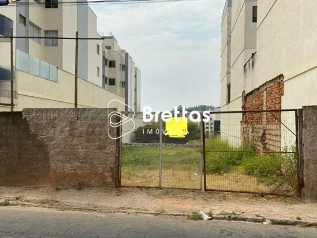 Lote / Terreno à venda em Lavras, no bairro Centro