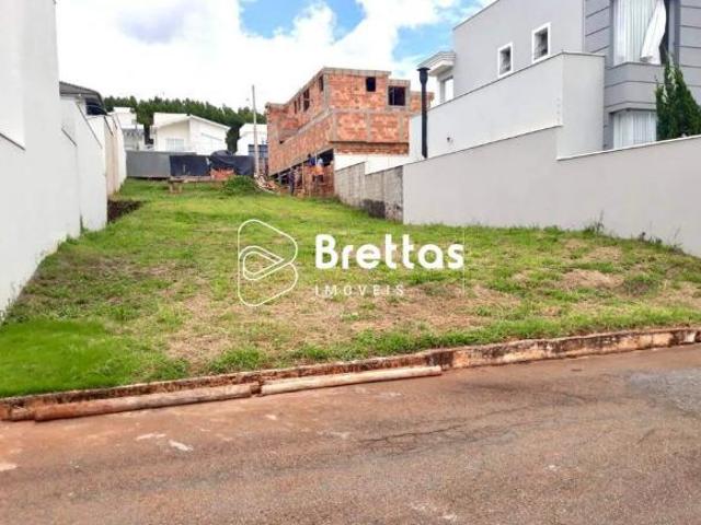 Lote / Terreno à venda em Lavras, no bairro Condomínio Goiabeiras