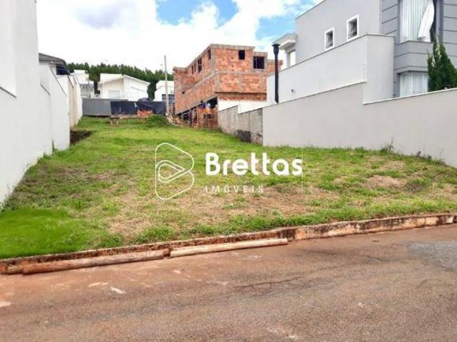 Lote / Terreno à venda em Lavras, no bairro Condomínio Goiabeiras