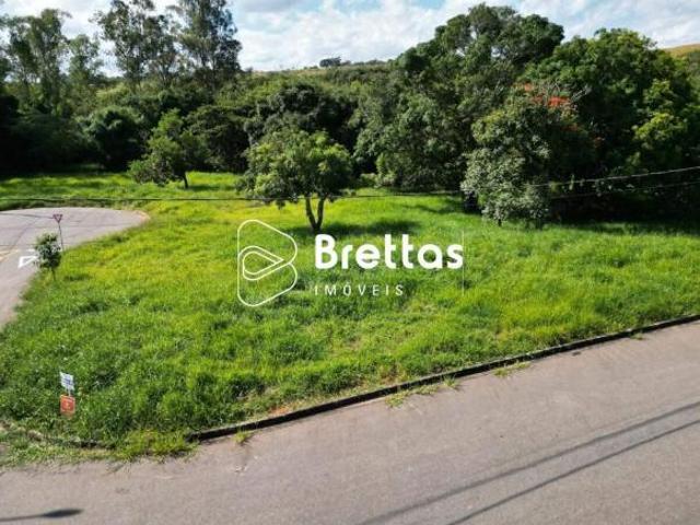Lote / Terreno à venda em Lavras, no bairro Residencial Santana
