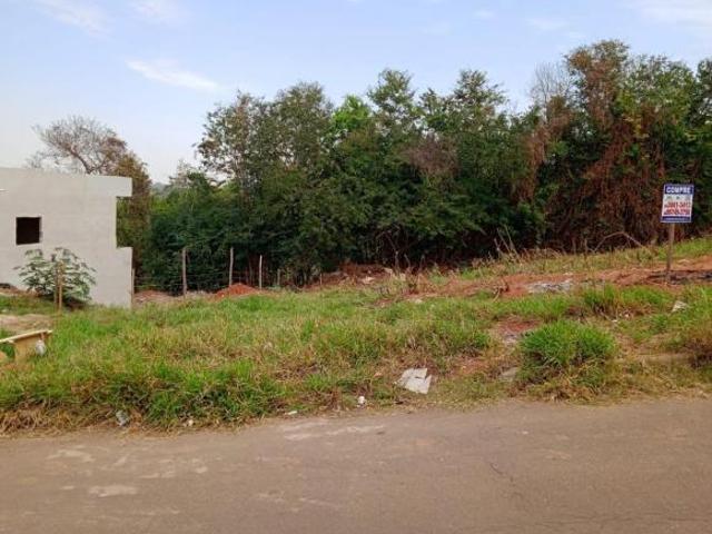 Lote / Terreno à venda em Nepomuceno, no bairro Vila Bernardo