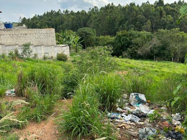Lote / Terreno à venda em Nepomuceno, no bairro Vila Leolita