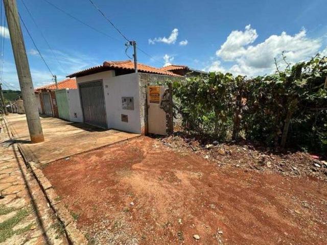 Lote / Terreno à venda em Nepomuceno, no bairro Centro