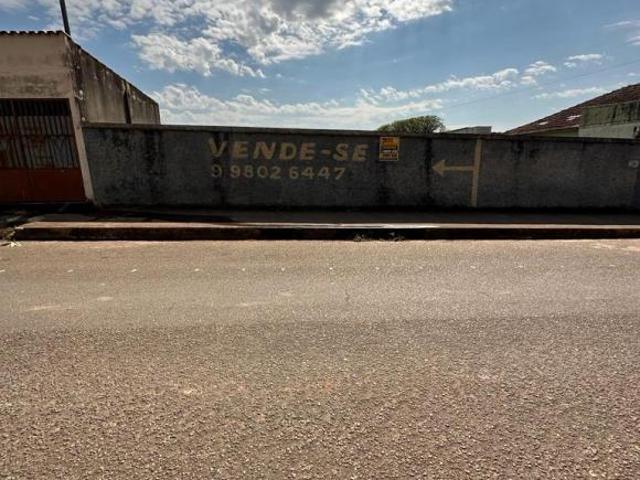Lote / Terreno à venda em Nepomuceno, no bairro Centro