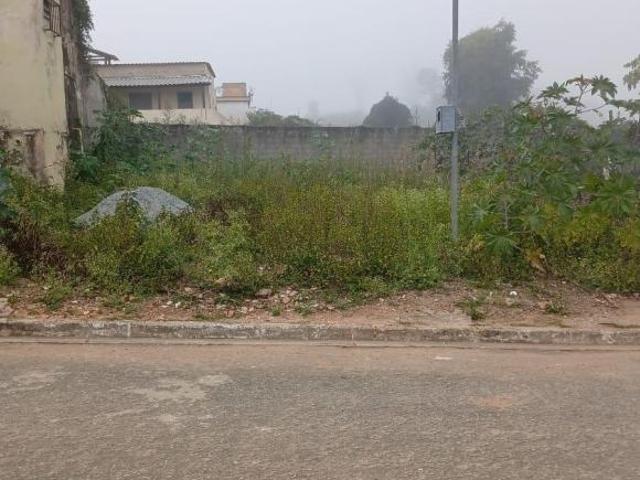Lote / Terreno à venda em Nepomuceno, no bairro Centro
