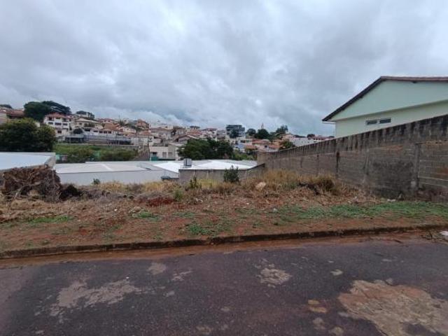Lote / Terreno à venda em Nepomuceno, no bairro Enseada