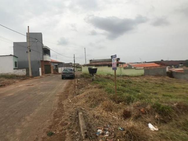 Lote / Terreno à venda em Nepomuceno, no bairro Jardim Itália