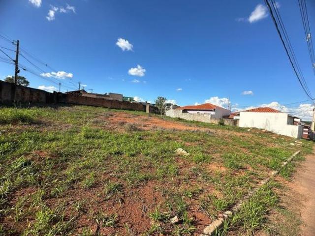 Lote / Terreno à venda em Nepomuceno, no bairro Nova Esperança