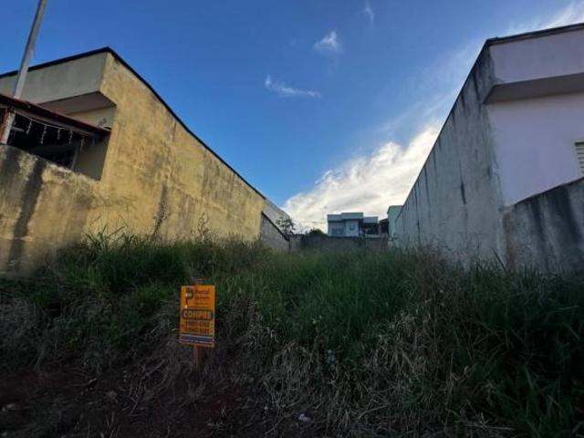 Lote / Terreno à venda em Nepomuceno, no bairro Novo Horizonte
