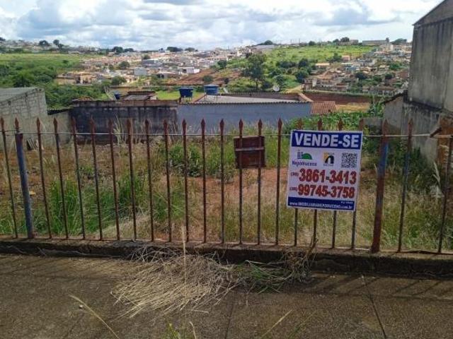 Lote / Terreno à venda em Nepomuceno, no bairro Padre Vitor
