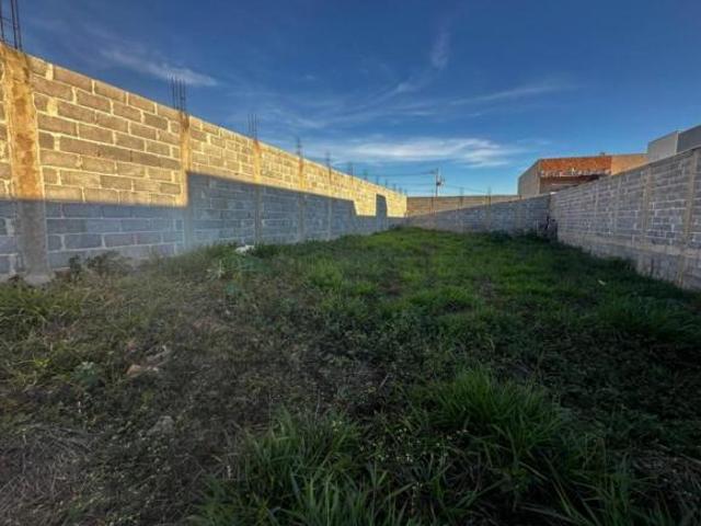 Lote / Terreno à venda em Nepomuceno, no bairro Santa Helena